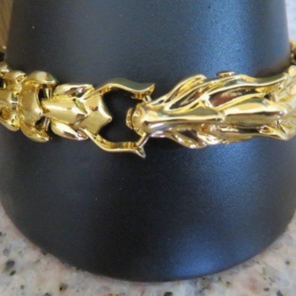 nwot DRAGON Bracelet Gold Alloy Size 8.25" (20 cm) (K292) - Picture 1 of 5